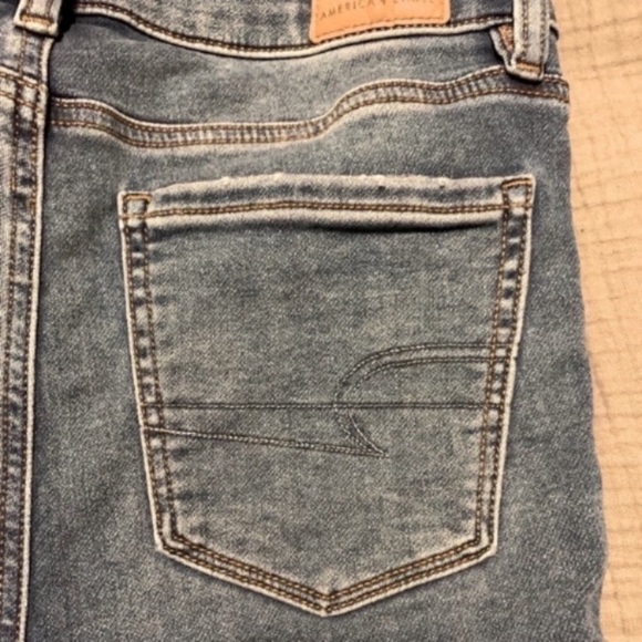 American Eagle Hi-Rise Jegging. - Picture 8 of 11
